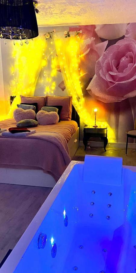 Cosy & Spa Appartement Luxe Jacuzzi Sauna Suite Cristal Aviñón Exterior foto